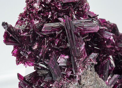 Erythrite on Skutterudite. 