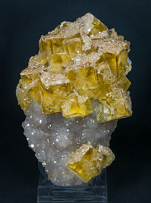 Fluorite with Quartz. Front