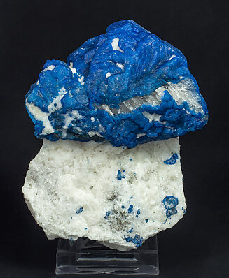 Lazurite with Calcite.