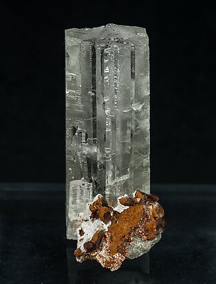 Aragonite with Quartz (variety hematoide). Front