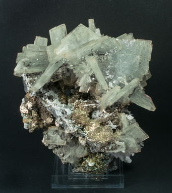 Baryte with Pyrite and Quartz.