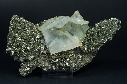 Baryte with Marcasite.