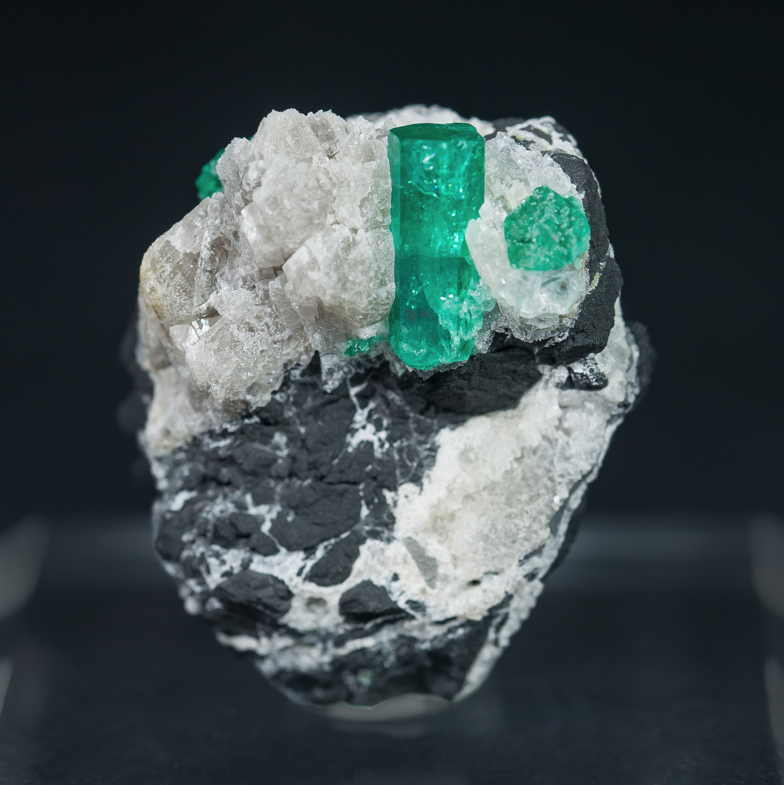 specimens/s_imagesAP3/Beryl_emerald-MLF91AP3f.jpg