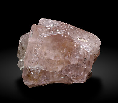 Beryl (variety morganite).