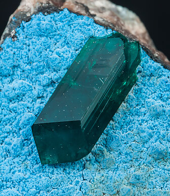 Dioptase on Plancheite. 