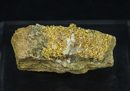 Gold with Quartz. Front