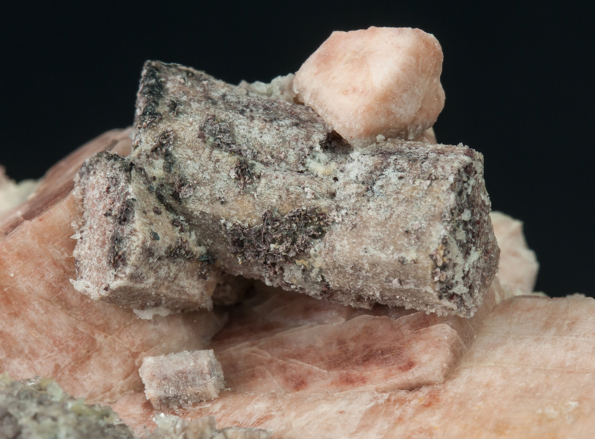 specimens/s_imagesAP3/Microcline-MBC86AP3d.jpg