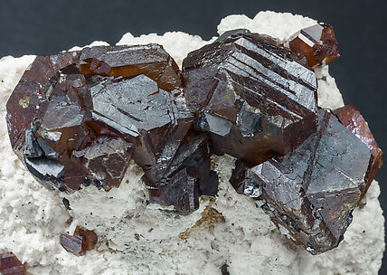 Sphalerite with Calcite. 