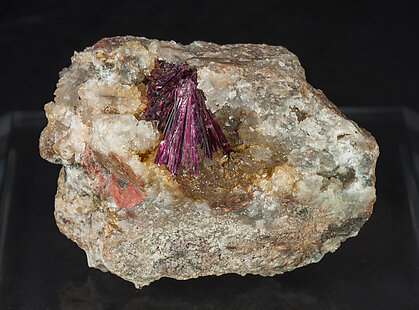 Erythrite with Quartz.