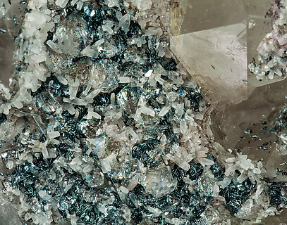 Quartz with Hematite and Calcite. 