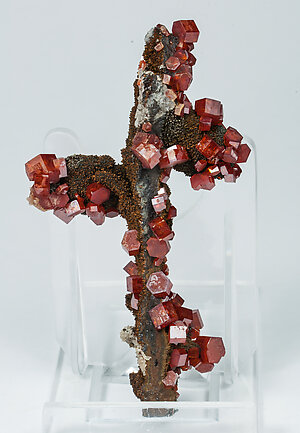 Vanadinite with manganese oxides. Rear