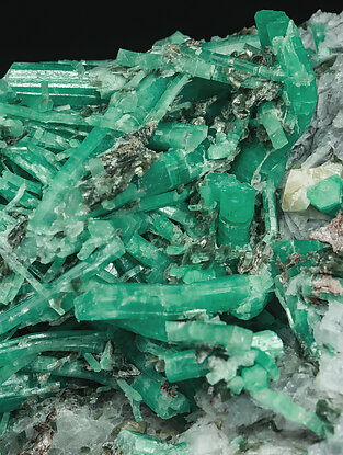 Beryl (variety emerald). 