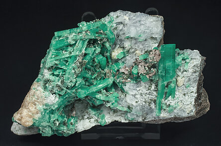 Beryl (variety emerald). 