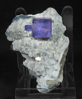Fluorite with Quartz and Baryte. Side