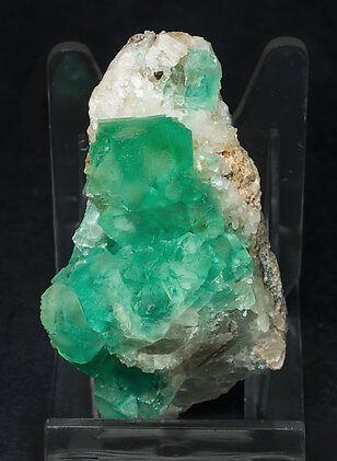 Fluorite (octahedral) with Quartz. Side