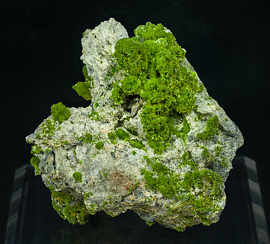 Pyromorphite. Front