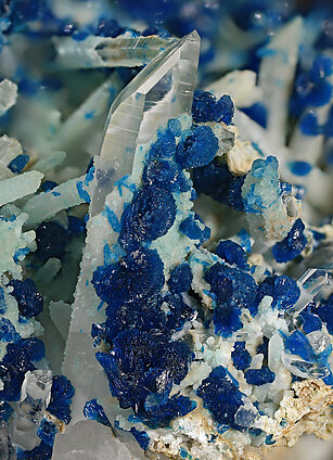 Veszelyite with Quartz. Foto: Joaquim Calln