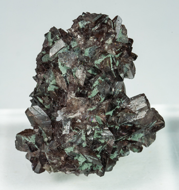 Axinite-(Fe) with Chlorite.