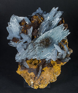 Baryte with limonite.