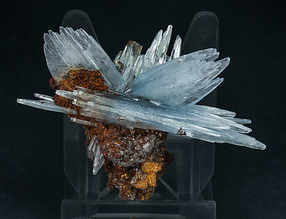 Baryte with limonite.