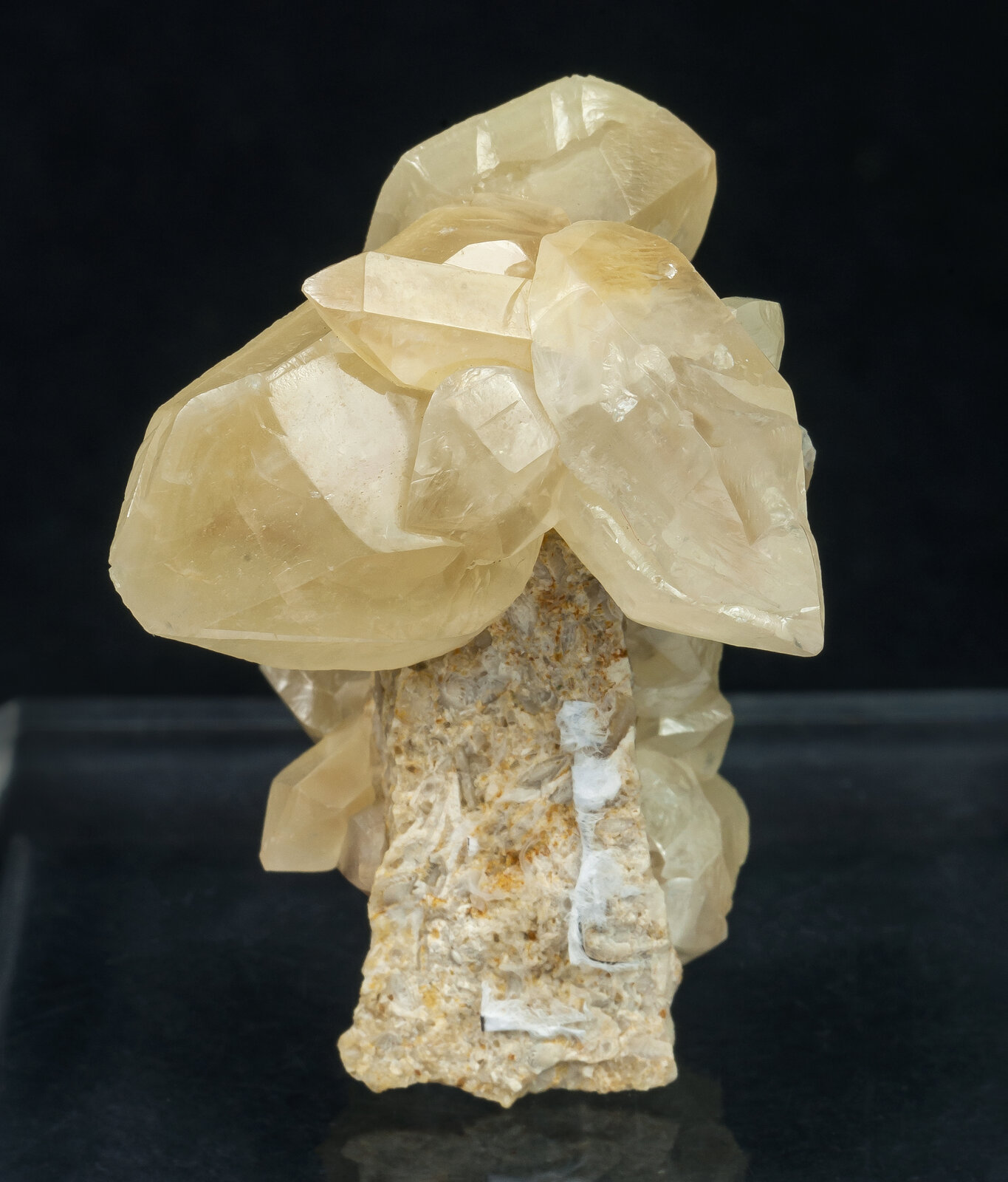 specimens/s_imagesAP6/Cerussite-EPK97AP6f.jpg