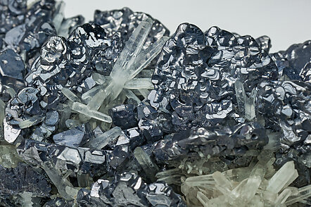 Galena (spinel-law twinning) with Quartz. 