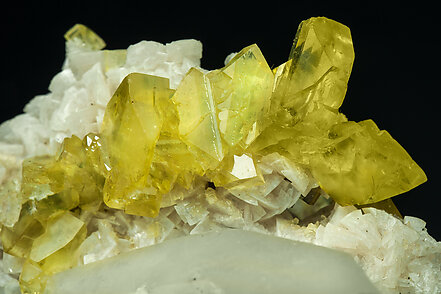 Baryte with Calcite, Dolomite and Fluorite. 