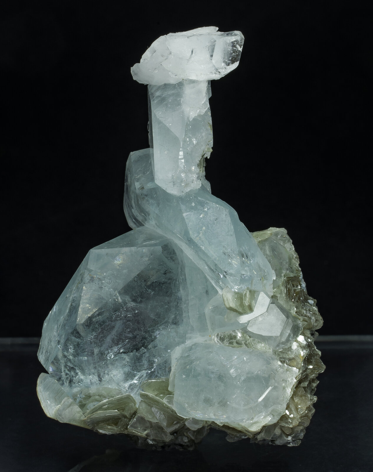 specimens/s_imagesAP7/Beryl_aquamarine-CAR99AP7f.jpg