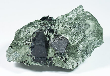 Clinochlore (variety pennine) with Magnetite and Chrysotile.