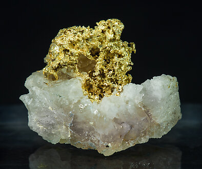Gold (variety electrum) with Quartz.
