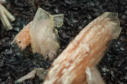 Baryte with Goethite. 