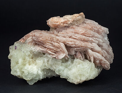 Baryte with Fluorite. Rear