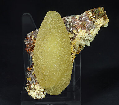 Calcite with Dolomite and Quartz.