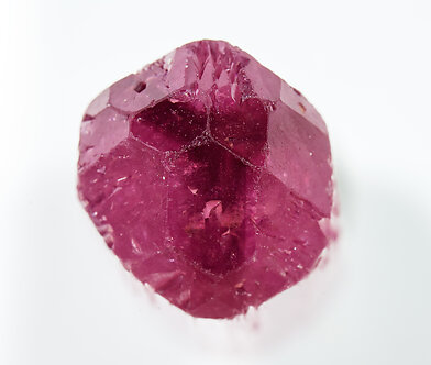 Elbaite (variety rubellite). Top