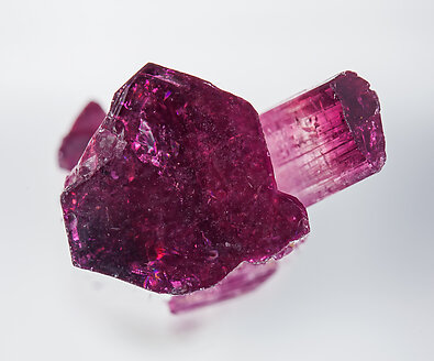 Elbaite (variety rubellite). Top