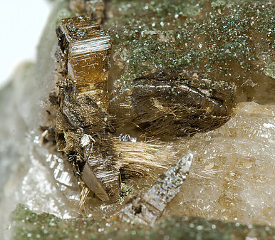 Quartz with Chlorite, Anatase and Rutile. 