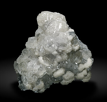 Calcite with Quartz and Baryte. Front / Photo: Joaquim Calln