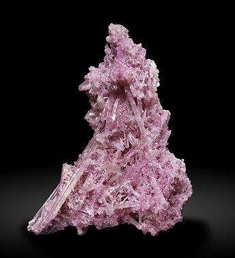 Elbaite (variety rubellite). Front / Photo: Joaquim Calln