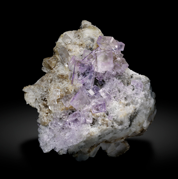Fluorite with Calcite. Front / Photo: Joaquim Callén