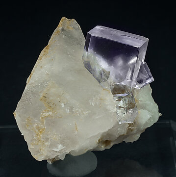 Fluorite with Calcite. Side