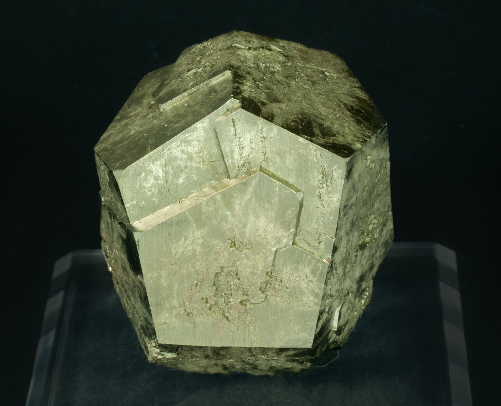 specimens/s_imagesAP9/Pyrite-TLH96AP9s.jpg