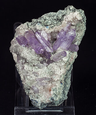 Quartz (variety amethyst) with Calcite. 