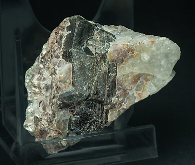 Cassiterite with Quartz. Side