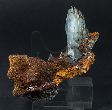 Baryte with Calcite and limonite. Rear