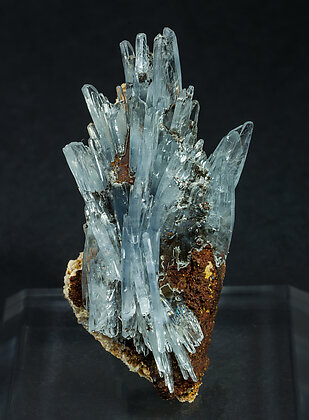 Baryte with limonite. 