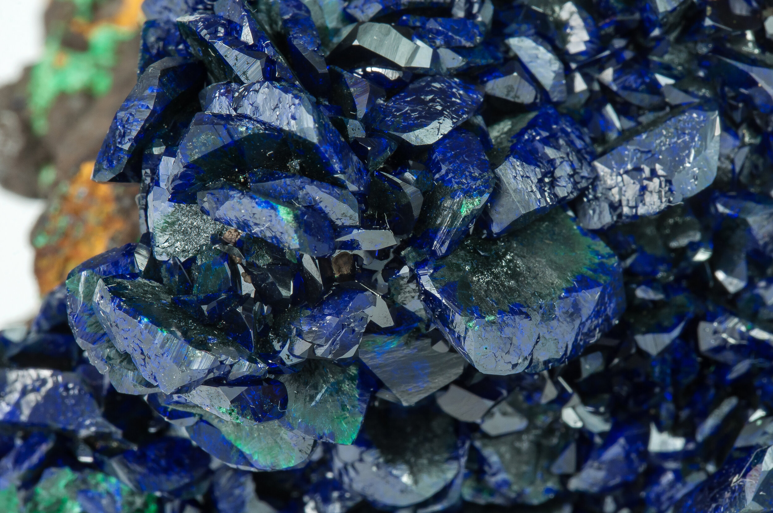 specimens/s_imagesAQ0/Azurite-TFR69AQ0d1.jpg