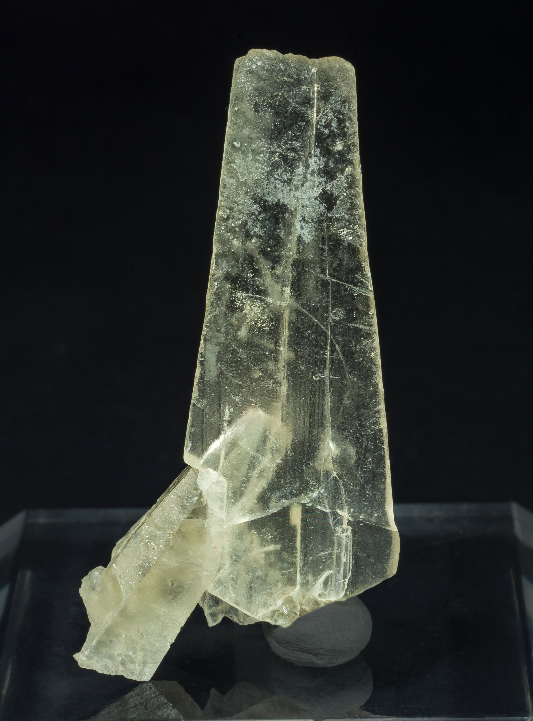 specimens/s_imagesAQ0/Calcite-TBF46AQ0r.jpg