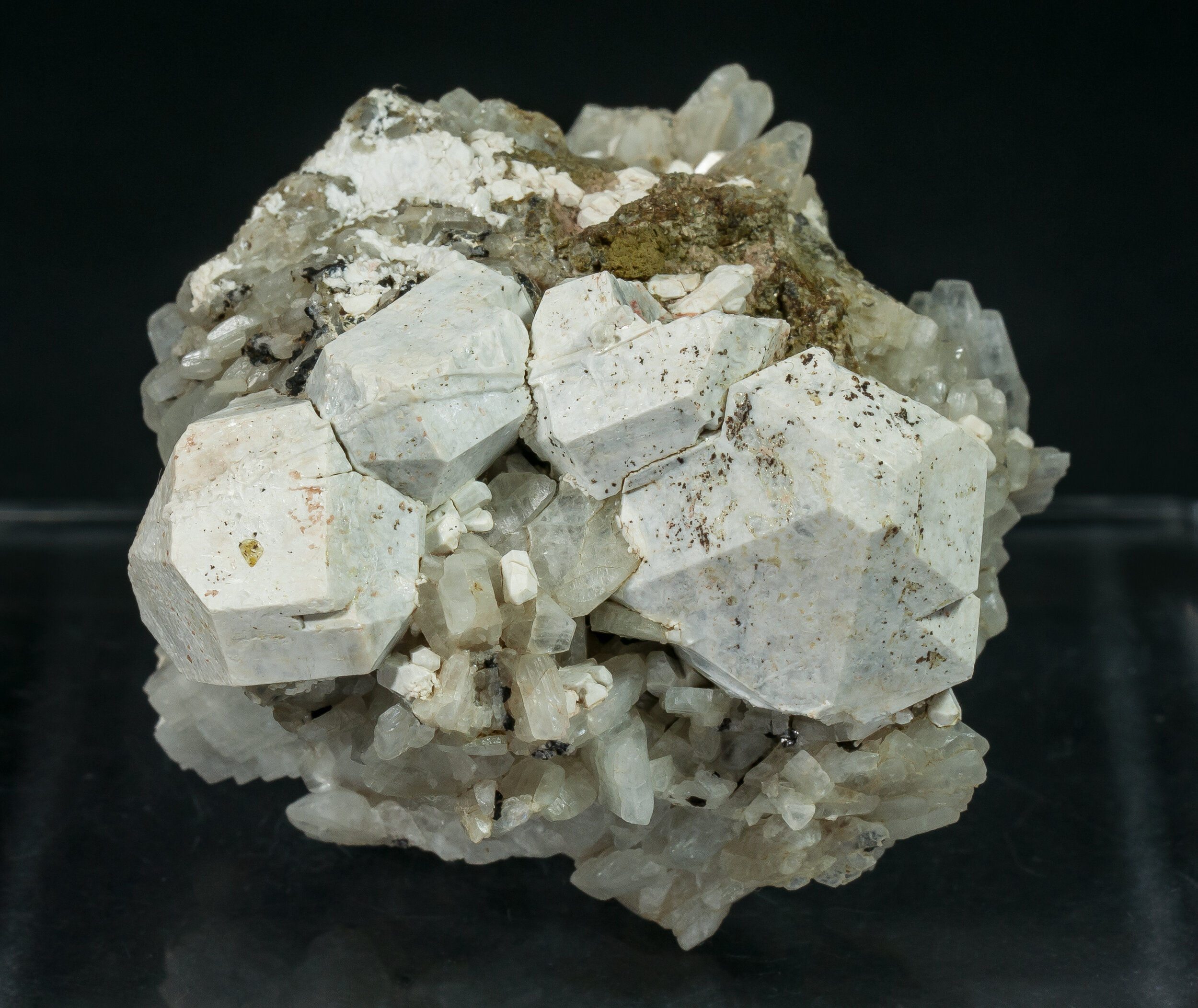 specimens/s_imagesAQ0/Fluorapatite-TTG46AQ0f.jpg