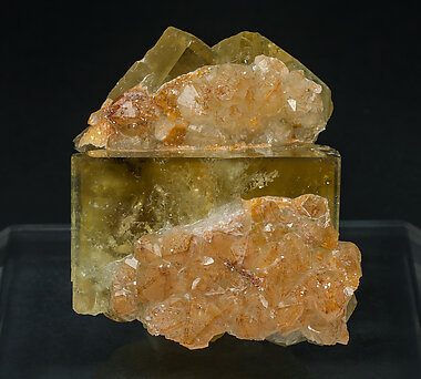 Fluorite with Quartz. 