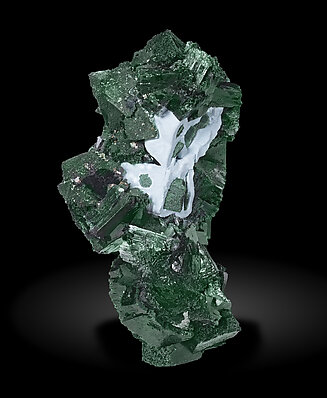 Kolwezite and Malachite after Co-rich Dolomite on Malachite and Chrysocolla after Baryte. Rear / Foto: Joaquim Callén